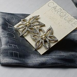 Vint NWT Carolee Whimsy Silver Pave Petals With Pearls Center Floral Earrings